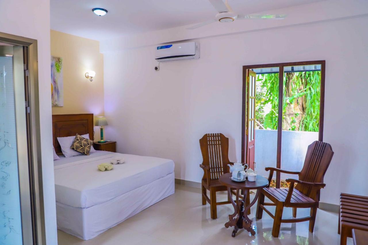Ilamparuma Hotel Weligama Exterior photo