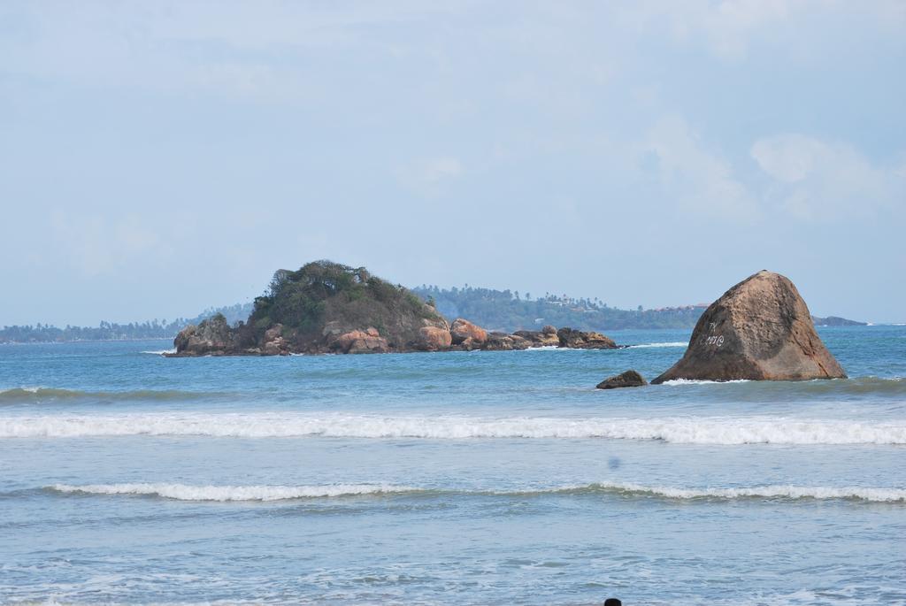 Ilamparuma Hotel Weligama Exterior photo